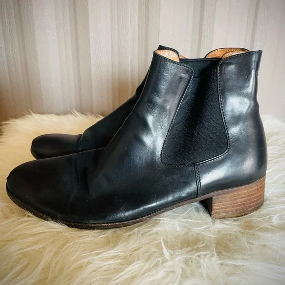 VTG? Distressed PRADA Wmn's Ankle Boots sz 6.5 37 Black Leather pull on Booties - Picture 4 of 11